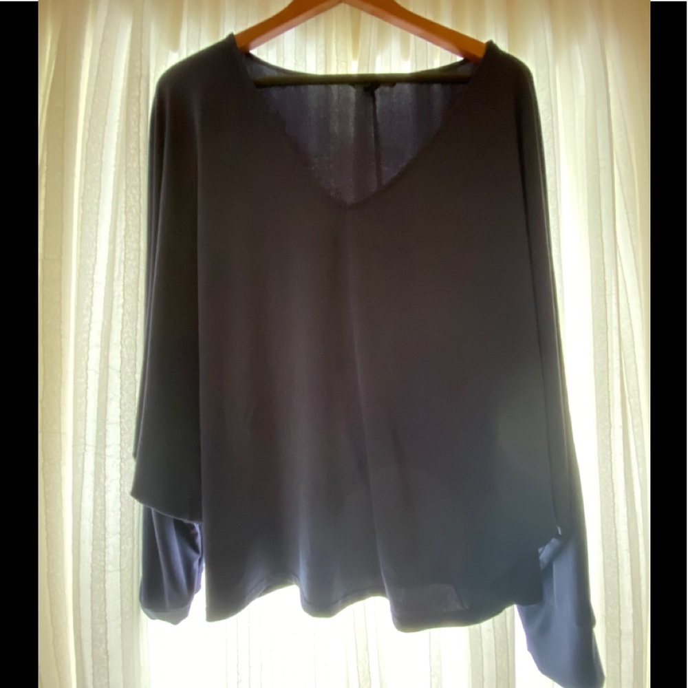 2/$20 Victoria’s Secret top